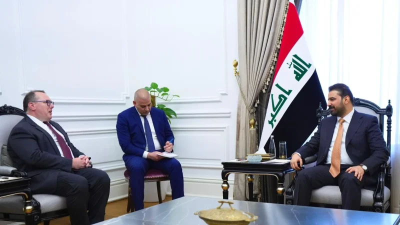 الزيدي والقائم بالأعمال الأمريكي يؤكدان على تغليب لغة الحوار في حلّ النزاعات وفرض الأمن في المنطقة