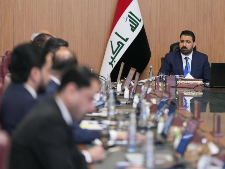 الحكومة تصدر حزمة قرارات خدمية ورقابية وتمدد عقد الخط الكهربائي مع تركيا لأربع اشهر