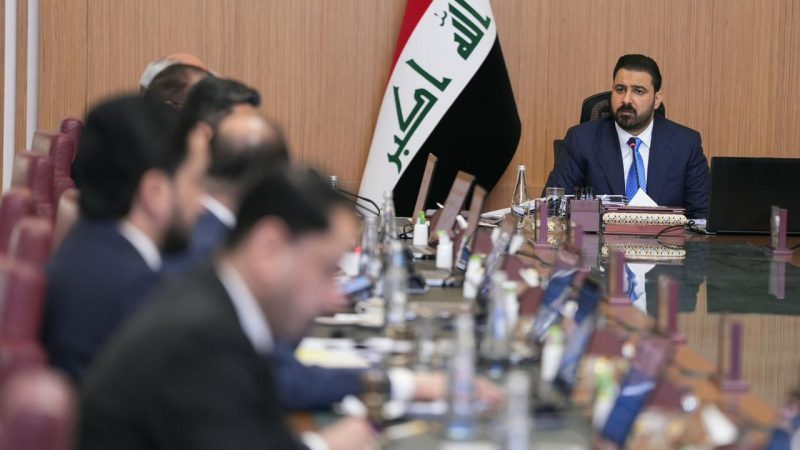 الحكومة تصدر حزمة قرارات خدمية ورقابية وتمدد عقد الخط الكهربائي مع تركيا لأربع اشهر