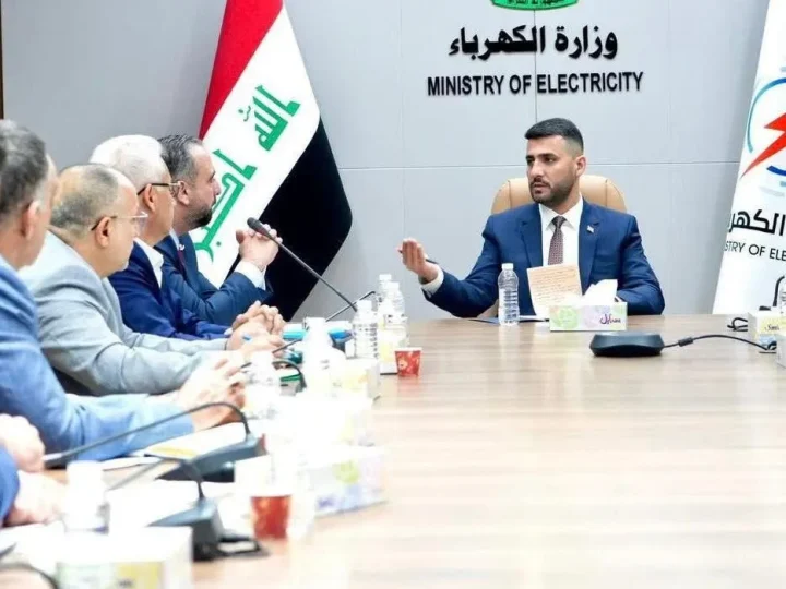 وزير الكهرباء يوجه بالاستجابة السريعة خلال عطلة العيد لمتابعة الصيانات والشكاوى