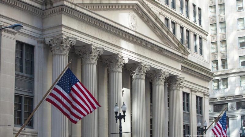واشنطن تفرض عقوبات على 12 فردا وكيانات مرتبطة بطهران بسبب مبيعات النفط إلى بكين