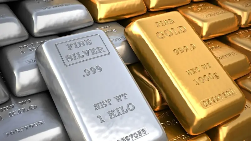 الذهب والفضة قد يستأنفان صعودهما التاريخي مع انحسار “ضباب الحرب”