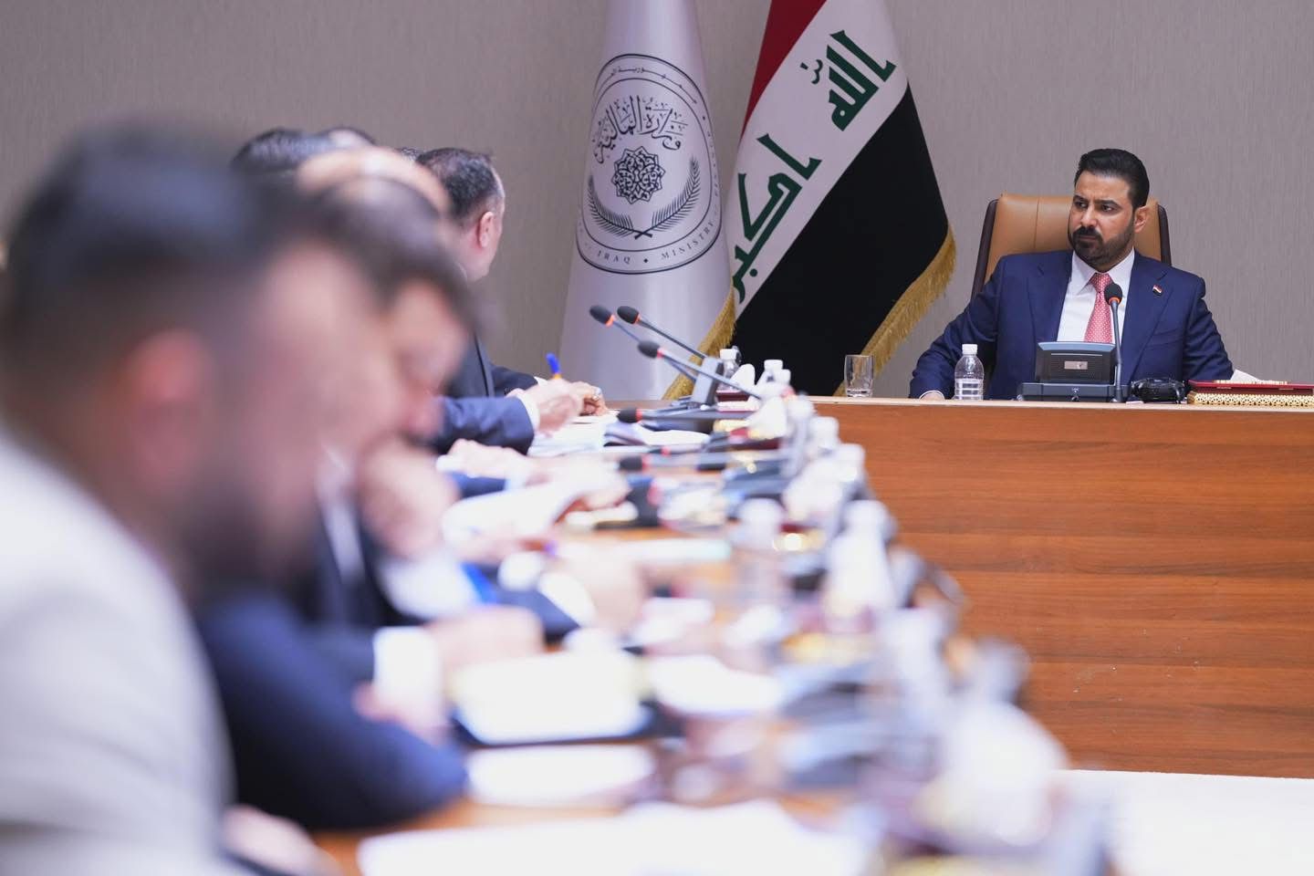 الزيدي من وزارة المالية: رواتب الموظفين يجب أن تطلق في مواعيدها