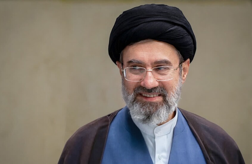 الخامنئي : أحد إنجازات الحرب الأخيرة هو ارتقاء بلادنا إلى مصاف الدول العظمى المؤثرة
