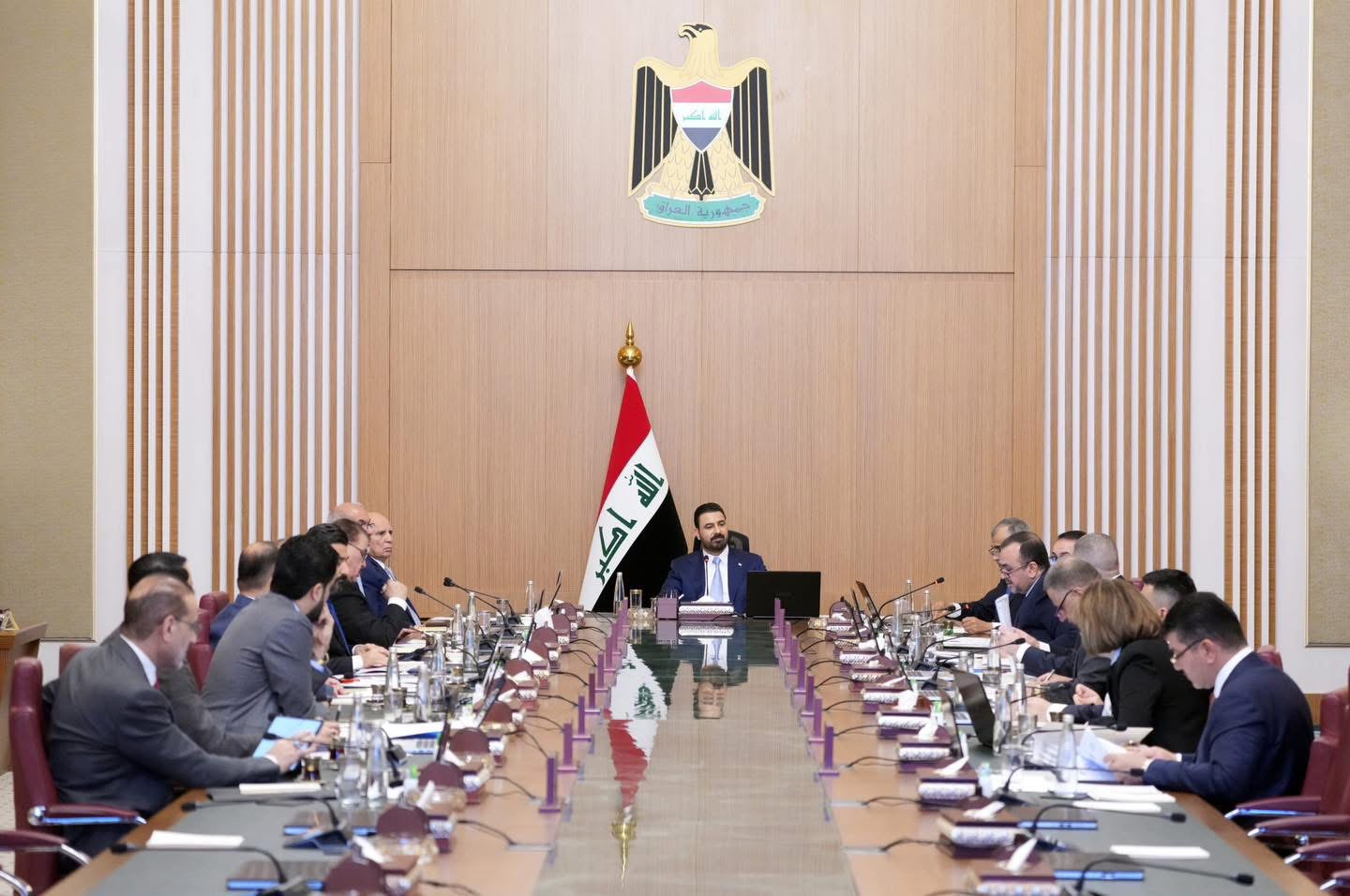 مجلس الوزراء يقر حزمة قرارات بينها منع استيراد الحنطة حتى نهاية موسم التسويق