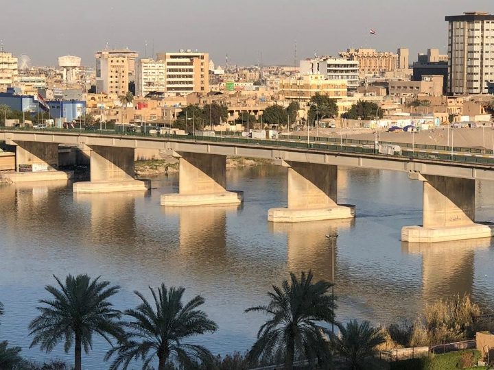مديرية المرور العامة تعلن قطع جسر الجمهورية وسط بغداد وتحويل حركة السير إلى طرق بديلة
