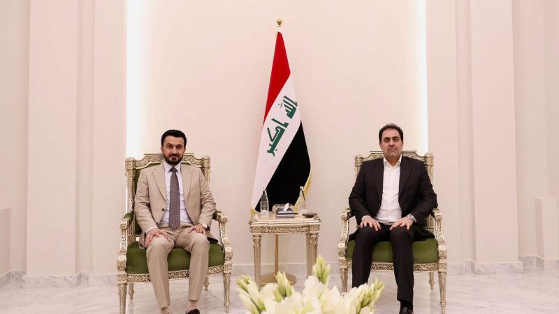 المندلاوي يؤكد لوزير الاتصالات دعمه الكامل لعمل الوزارة والخطط الرامية لتطوير قطاع الاتصالات