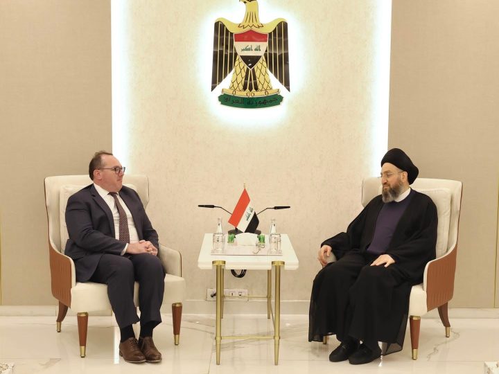 السيد الحكيم لهاريس: تجاوزنا الإنسداد السياسي وحصر السلاح بيد الدولة نص عليه قانون الحشد