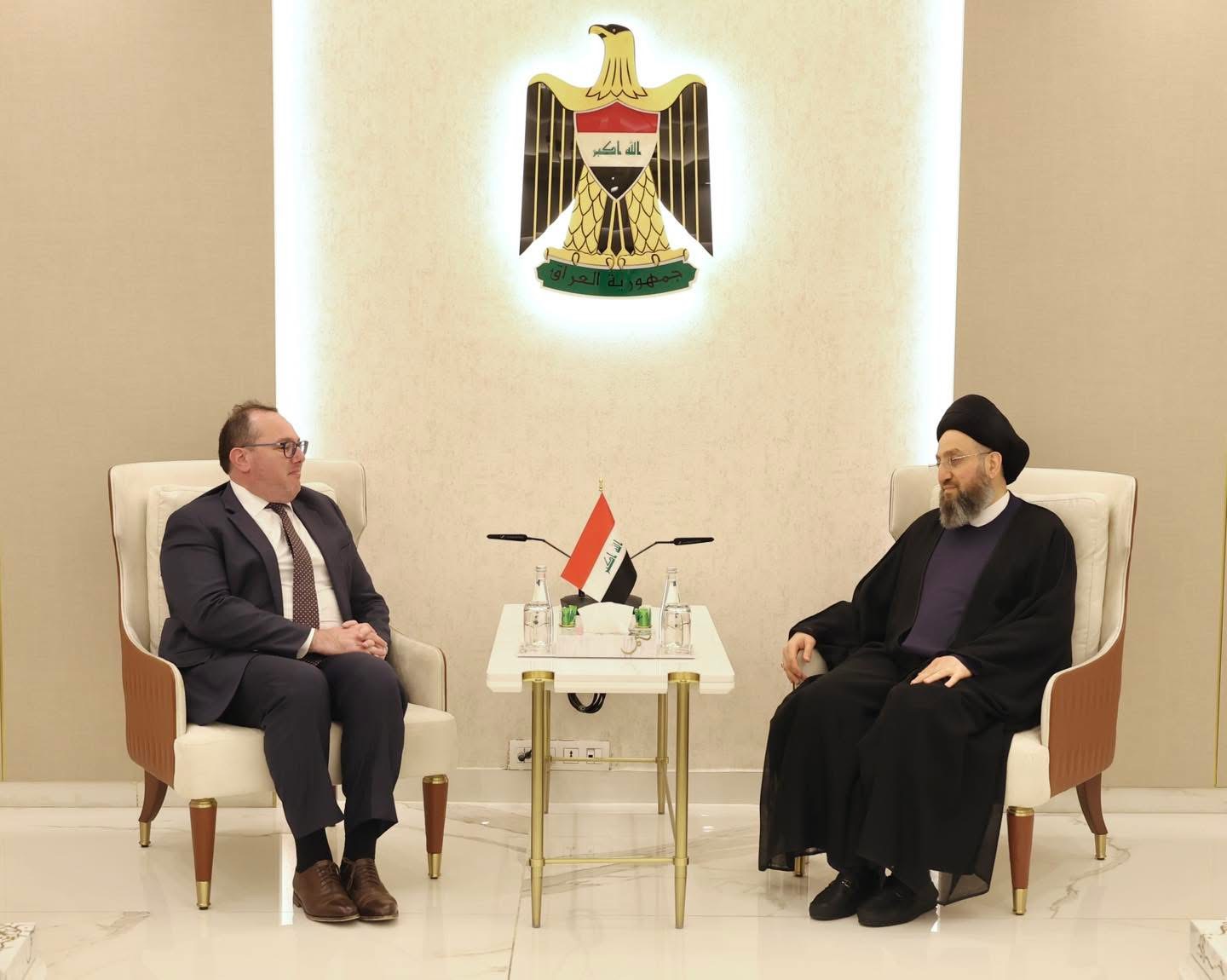 السيد الحكيم لهاريس: تجاوزنا الإنسداد السياسي وحصر السلاح بيد الدولة نص عليه قانون الحشد