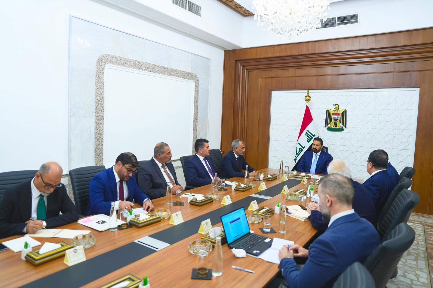 الزيدي : الحكومة تتجه نحو إعداد رؤية اقتصادية شاملة حتى عام 2050 تستند لتنويع مصادر الدخل