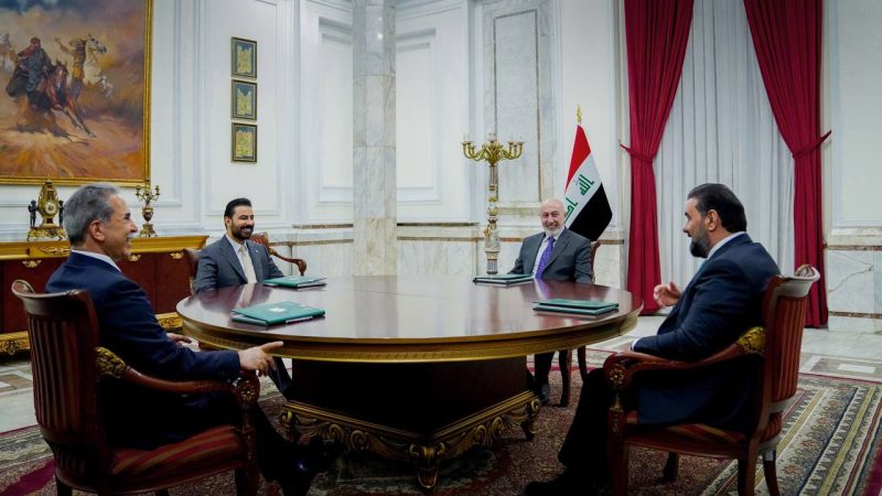 الرئاسات تؤكد على الاسراع باستكمال الكابينة الوزارية وحصر السلاح بيد الدولة
