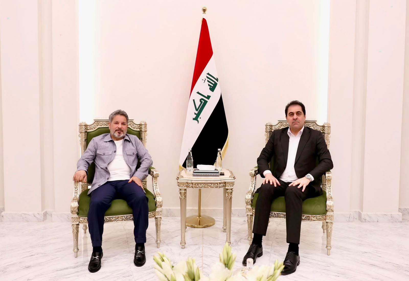 المندلاوي والزيدي يبحثان سبل دعم الحكومة في مواجهة التحديات الاقتصادية وحصر السلاح بيد الدولة