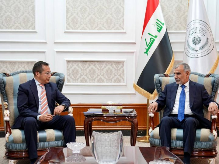 المالية: المضي ببرامج الإصلاح الاقتصادي وتعزيز التعاون مع البنك الدولي