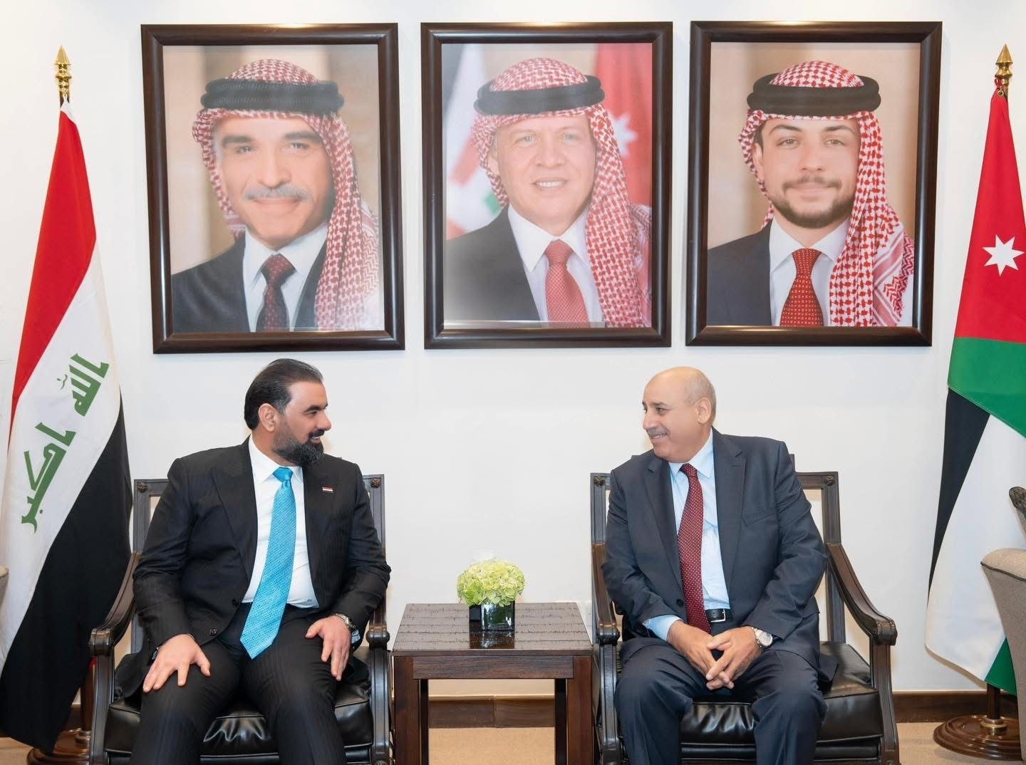 الحلبوسي يؤكد لنظيره الأردني أهمية الربط الكهربائي وتعزيز التعاون البرلماني بين البلدين