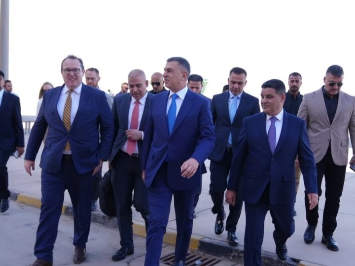 السفارة الأميركية تؤكد السعي لتعزيز الشراكة الاقتصادية مع العراق خلال زيارة هاريس إلى البصرة