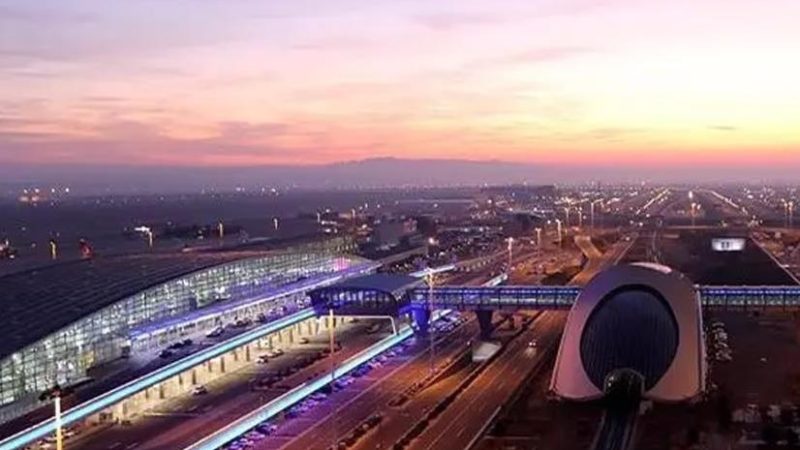 استئناف الرحلات في مطار الإمام الخميني الدولي وهبوط طائرات تقل حجاجاً من السعودية