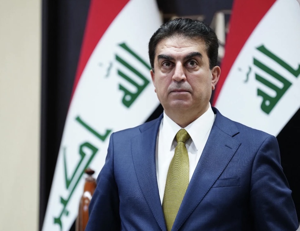 الأتروشي: رواتب موظفي الإقليم “خط أحمر” ولا يجوز ربطها بالخلافات المالية بين بغداد وأربيل