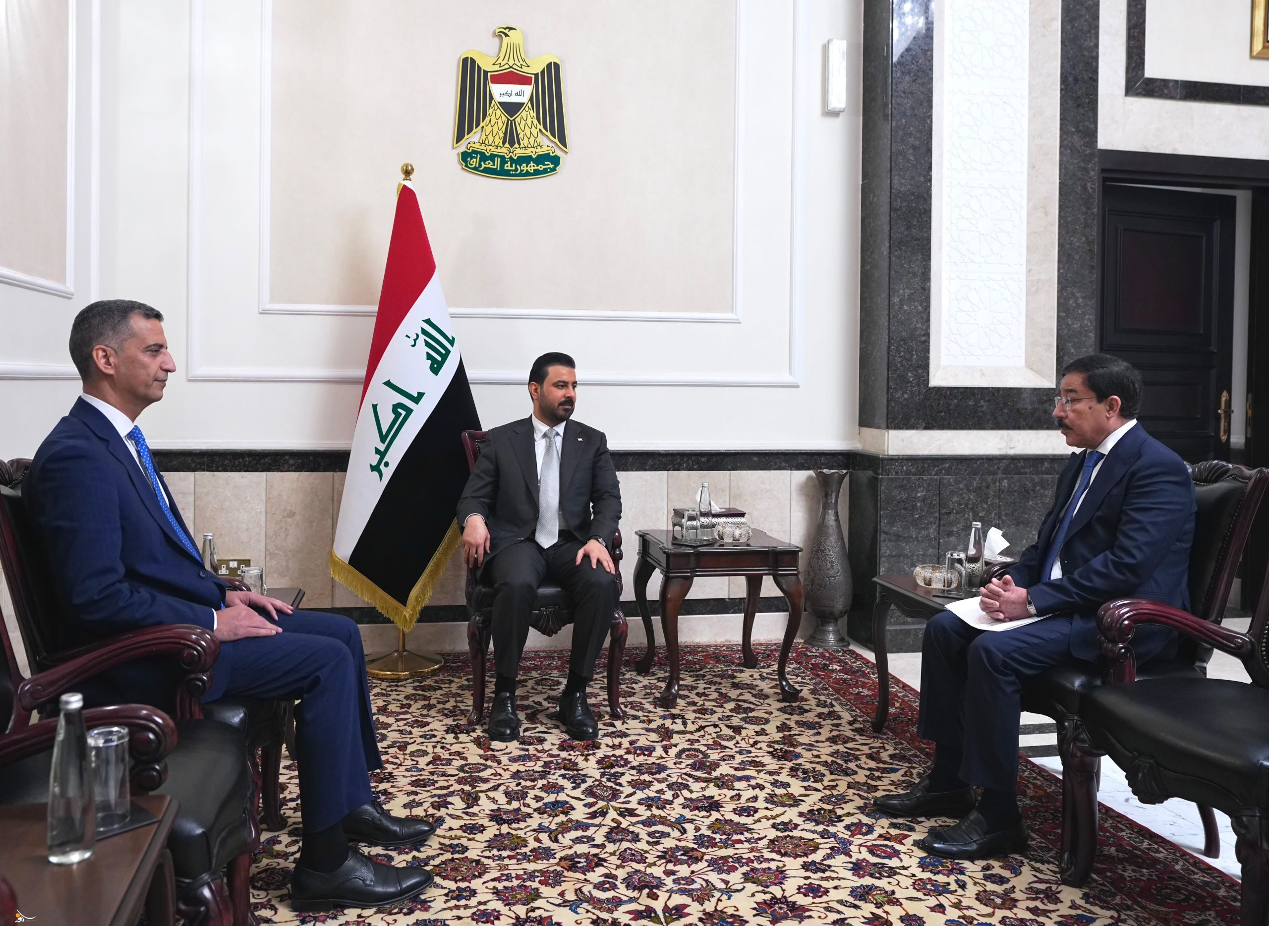 الزيدي يكلّف علي العلاق بمهام مستشار رئيس مجلس الوزراء للشؤون الاقتصادية