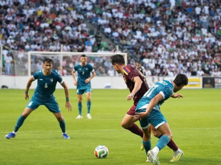 المنتخب العراقي يسقط بثنائية أمام فنزويلا ويكمل اللقاء بعشرة لاعبين
