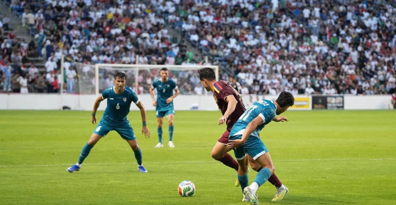 المنتخب العراقي يسقط بثنائية أمام فنزويلا ويكمل اللقاء بعشرة لاعبين