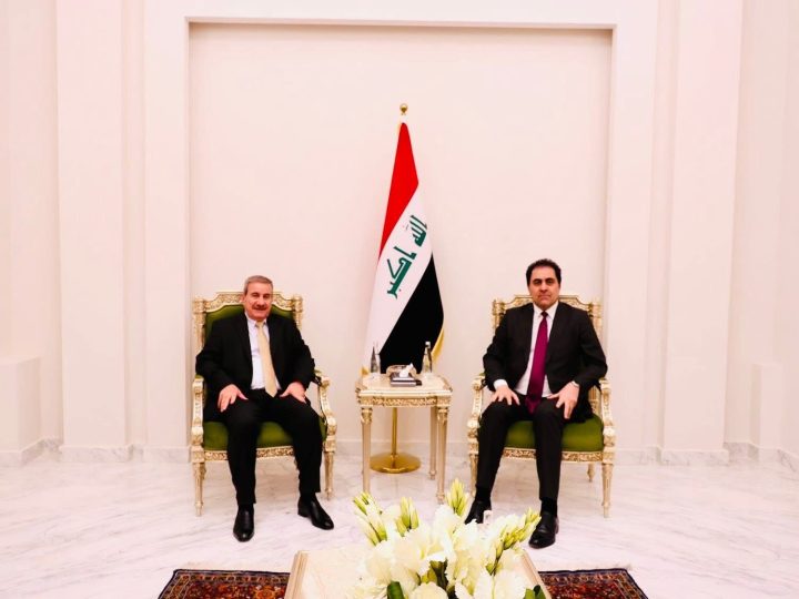 المندلاوي ووفد حركة التغيير يؤكدان على تكثيف الجهود لدعم الاصلاحات الاقتصادية للدولة