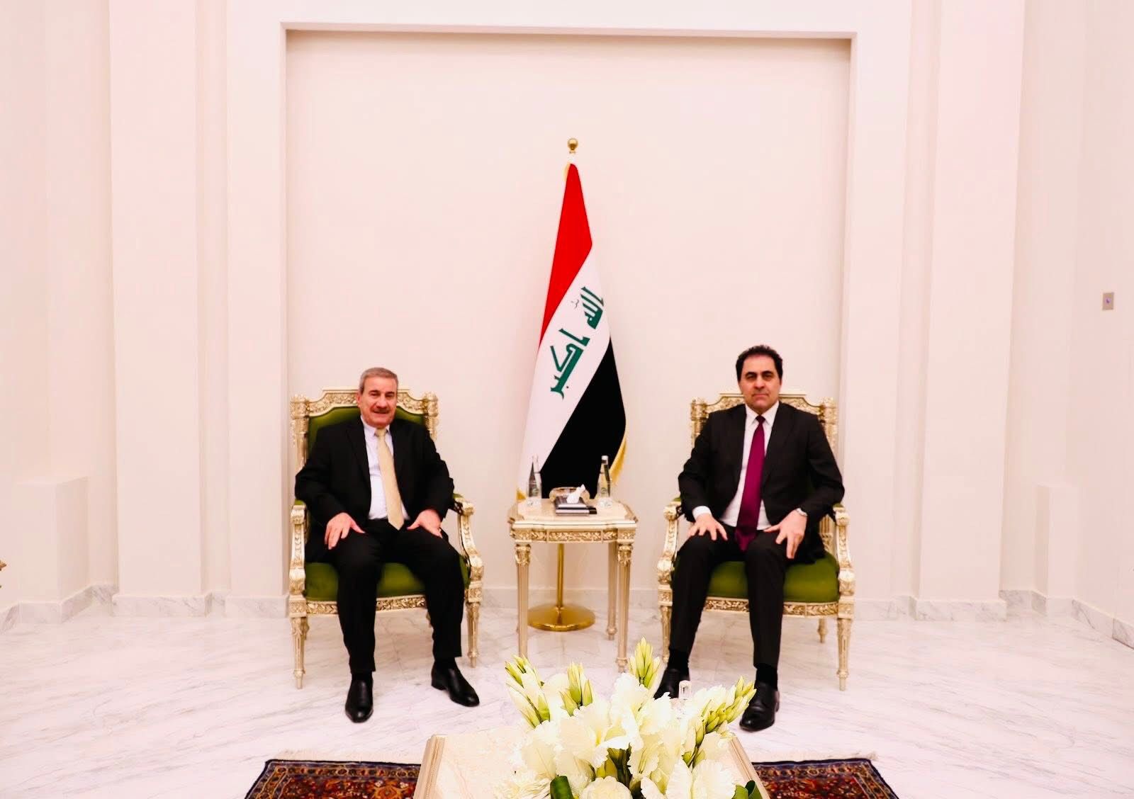 المندلاوي ووفد حركة التغيير يؤكدان على تكثيف الجهود لدعم الاصلاحات الاقتصادية للدولة