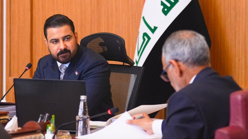 مجلس الوزراء يصدر حزمة قرارات.. والزيدي يوجه بإعادة تقييم المديرين العامين