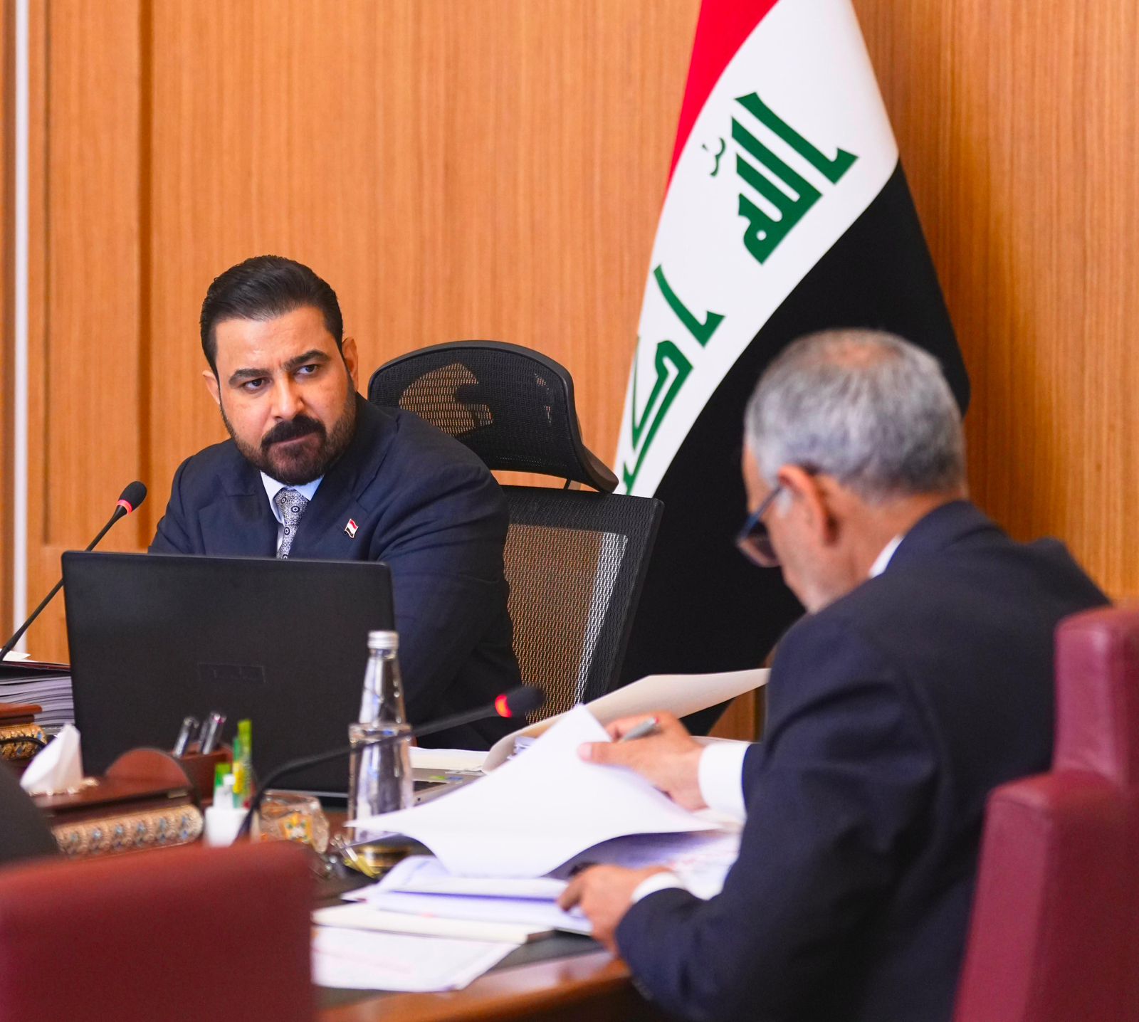 مجلس الوزراء يصدر حزمة قرارات.. والزيدي يوجه بإعادة تقييم المديرين العامين