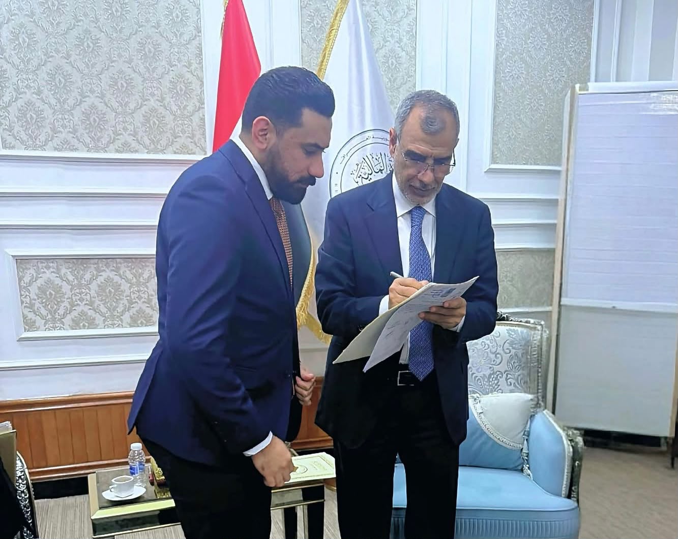 التربية النيابية تعلن تقديم مقترح إلى وزير المالية لإقرار موازنة مصغّرة لتثبيت العقود والأجراء اليوميين