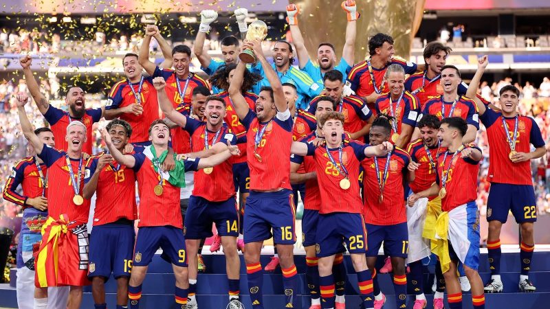 أسبانيا تتوّج بكأس العالم للمرة الثانية في تاريخها بعد فوزها على الأرجنتين
