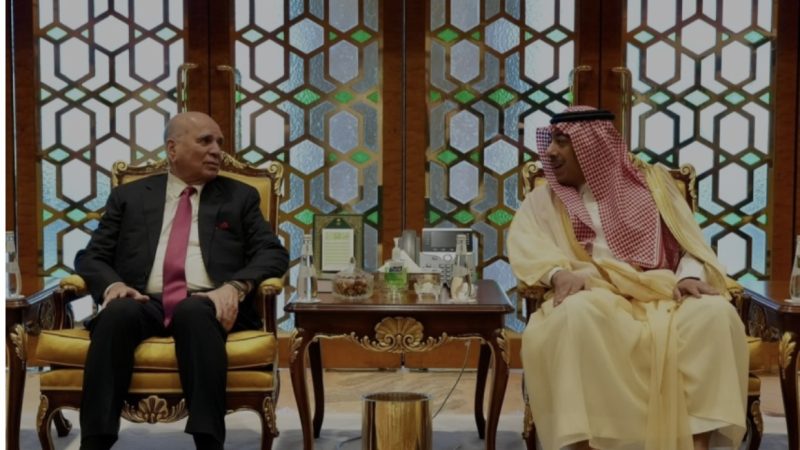 وزير الخارجية يصل إلى الرياض في زيارة رسمية