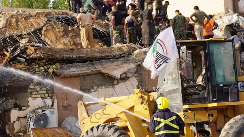 الحشد الشعبي: 20 شهيداً و32 جريحاً في حصيلة أولية للقصف الذي استهدف مقراته