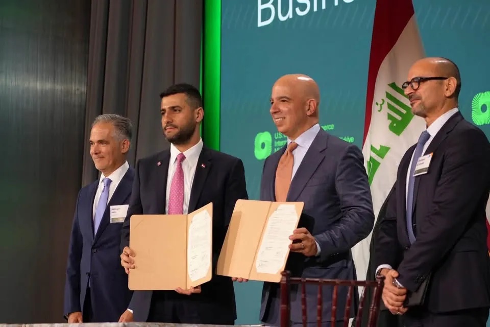 وزير الكهرباء يوقع اتفاقية تنفيذ الخطة الشاملة لتأمين طاقة العراق