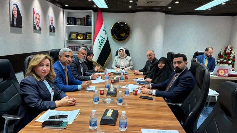 التربية النيابية: نرفض استقطاع مخصصات المعين المتفرغ من موظفي التربية وسنخاطب المالية لإلغائها