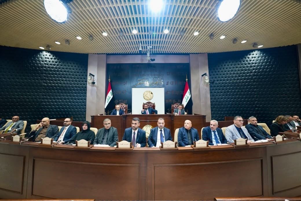 البرلمان يصوت على جملة توصيات بشأن ازمة الكهرباء ويحيلها إلى الحكومة