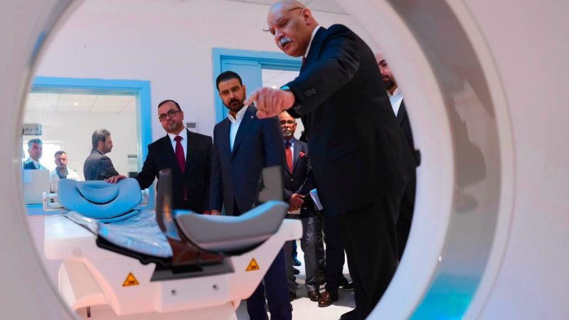 الزيدي يفتتح مركز الرحمن للرنين والمفراس الحلزوني في مستشفى ابن البيطار ويوجه بجعل خدماته مجانية