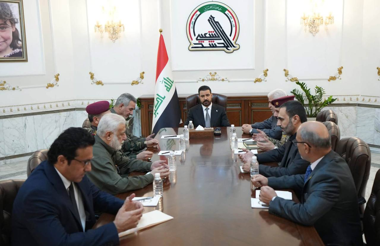 الزيدي يزور مقر هيئة الحشد الشعبي ويوجه بتكريم الشهداء ورعاية الجرحى