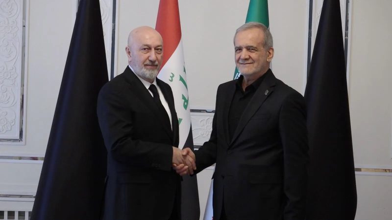 رئيس الجمهورية ونظيره الإيراني يؤكدان ضرورة العمل على إنهاء الحروب