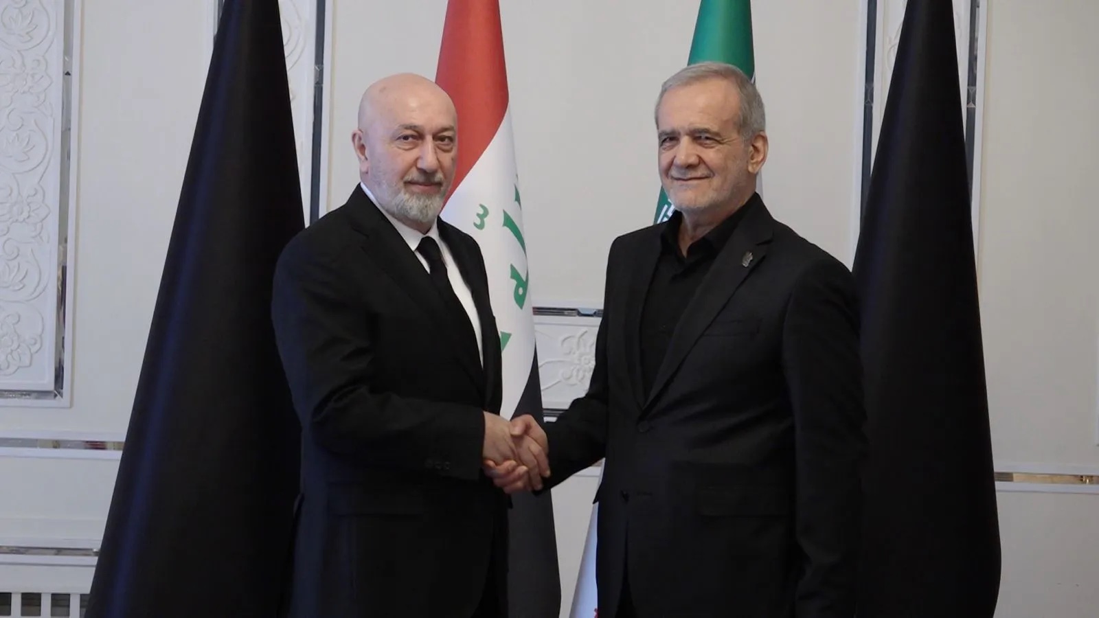 رئيس الجمهورية ونظيره الإيراني يؤكدان ضرورة العمل على إنهاء الحروب