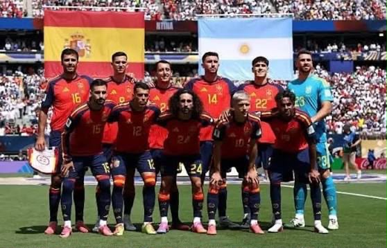 أسبانيا تتوّج بكأس العالم للمرة الثانية في تاريخها بعد فوزها على الأرجنتين