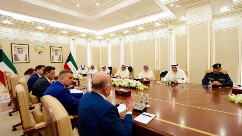 وزير الخارجية يعلن من الكويت الإفراج عن الصيادين العراقيين المحتجزين ووصولهم إلى البصرة الخميس