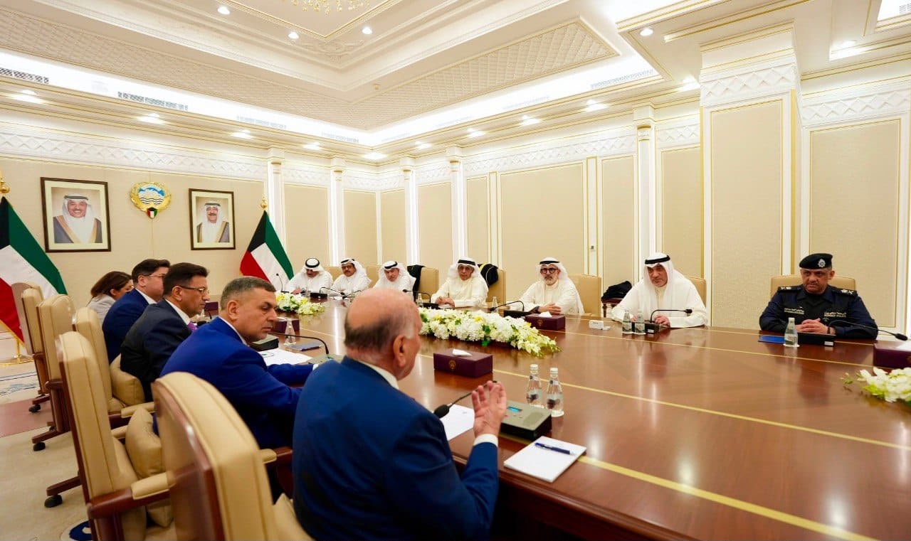 وزير الخارجية يعلن من الكويت الإفراج عن الصيادين العراقيين المحتجزين ووصولهم إلى البصرة الخميس