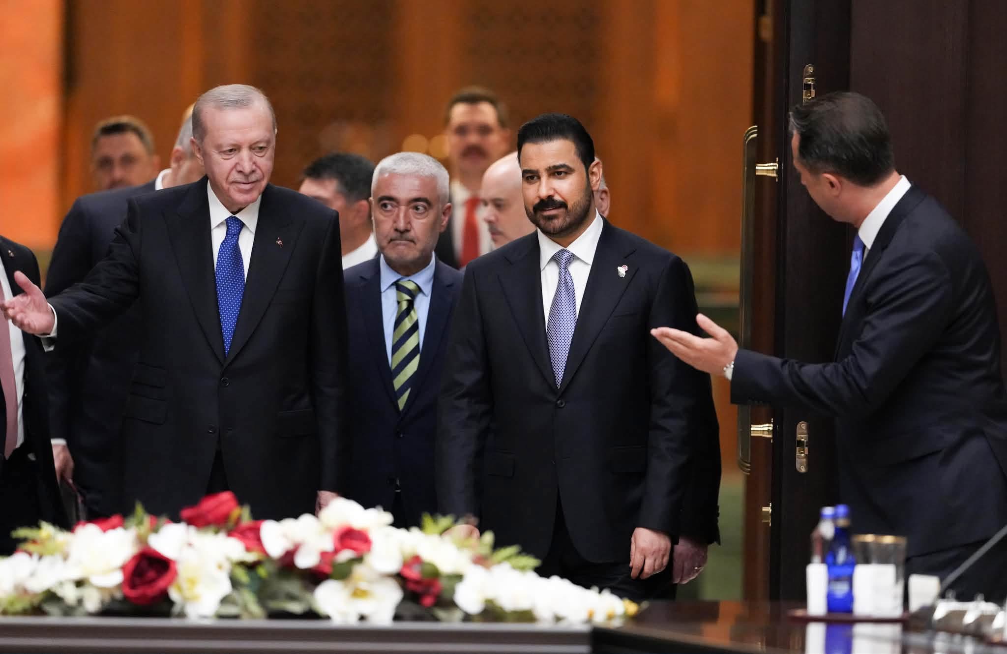 الزيدي وأردوغان يرعيان توقيع عدد من مذكرات التفاهم المشتركة