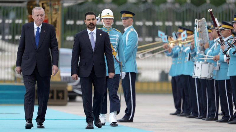 أردوغان يستقبل الزيدي في مراسم رسمية