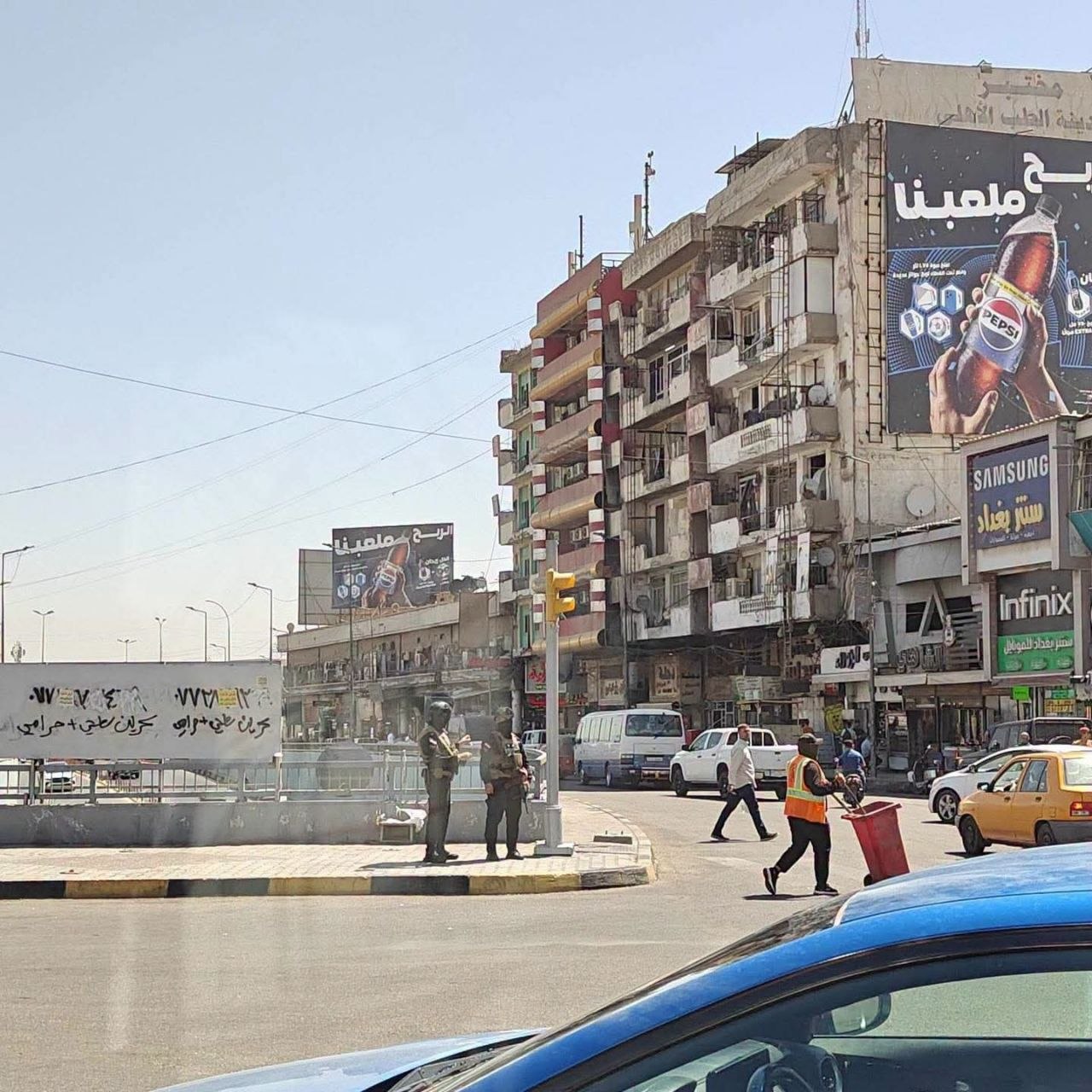 إجراءات أمنية مشددة لتفتيش المركبات الحكومية على الطرق بين المحافظات