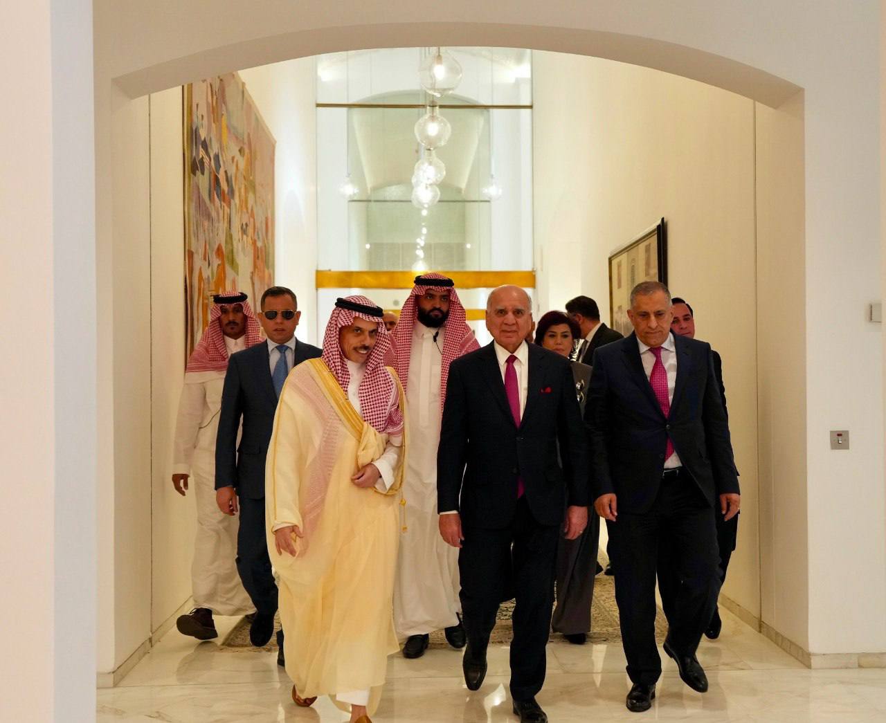 العراق والسعودية يؤكدان تعزيز التعاون المشترك ودعم أمن واستقرار المنطقة
