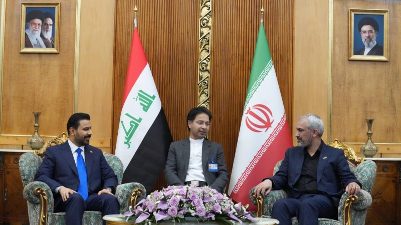 الحكومة: زيارة رئيس الوزراء إلى طهران تركز على التعاون الاقتصادي وتخفيف التوترات الإقليمية