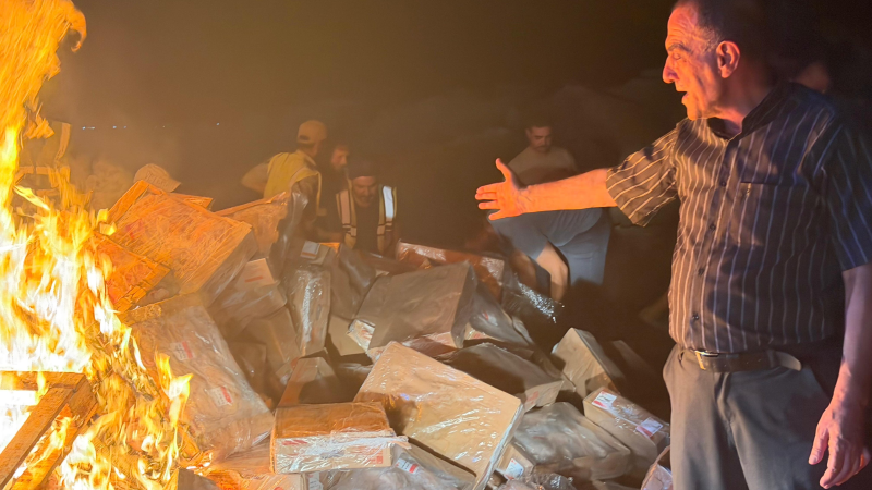 الزراعة تتلف 4 أطنان من مقطعات الدجاج التركي في منفذ الوليد لعدم مطابقتها للمواصفات