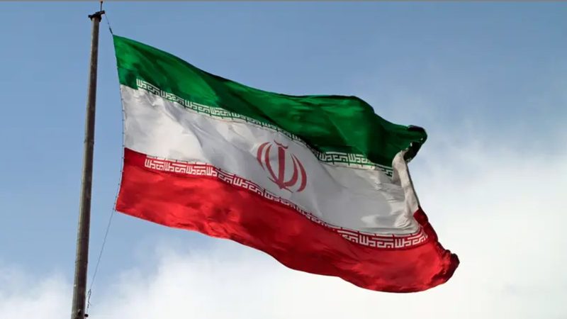 الحرس الثوري الإيراني يعلن استهداف قواعد أميركية في البحرين والكويت ويهدد بتوسيع عملياته