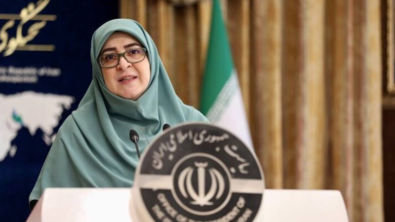 طهران تعلن مقتل 30 مدنياً بالضربات الأمريكية.. والحرس الثوري يستهدف مقر الأسطول الخامس في البحرين